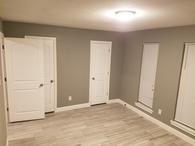 Foto del edificio - 1003 Roky Ct