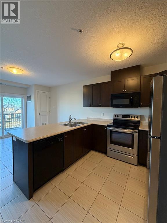 Photo du bâtiment - 3200 Hamilton Regional Rd 56