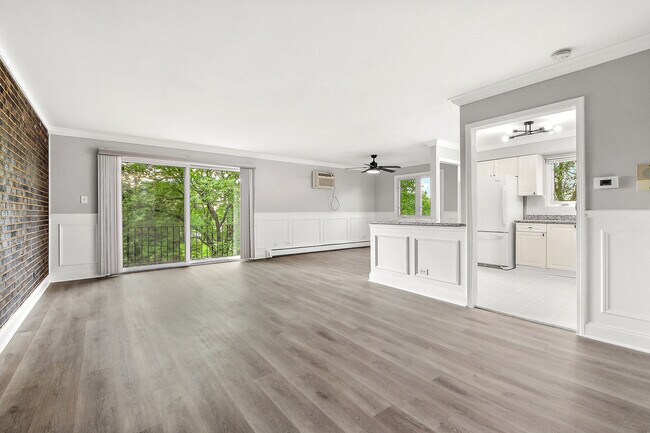 Building Photo - 9032 W 140th St