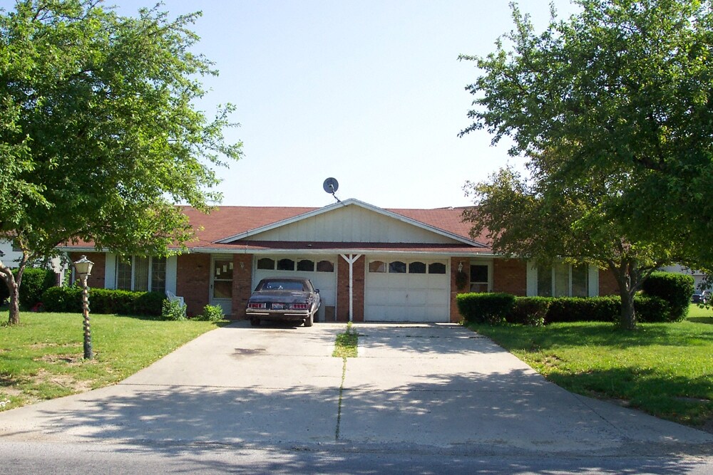 Primary Photo - 1576 Edgewood Dr