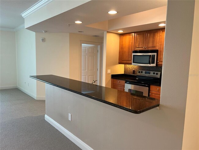 Building Photo - 800 N Tamiami Trl