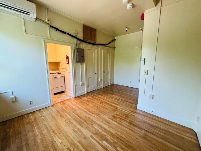 Foto del edificio - Efficiency/Studio, 1 Bath Apartment