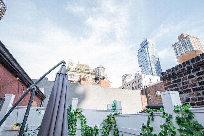 Foto del edificio - 328 E 74th St