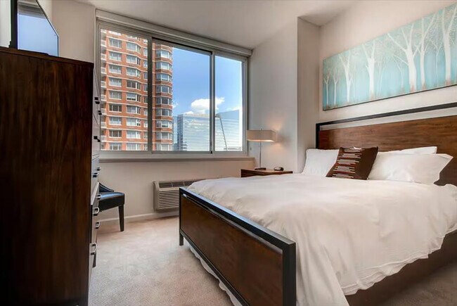 Foto del edificio - 388 Washington Blvd