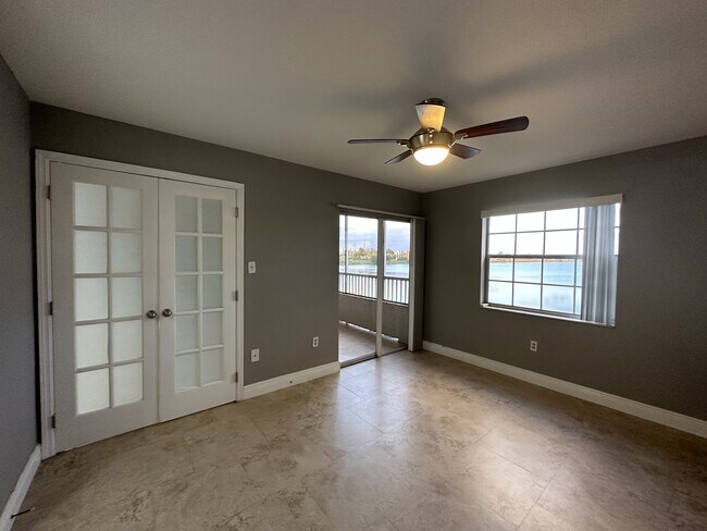 Building Photo - 2811 N Oakland Forest Dr