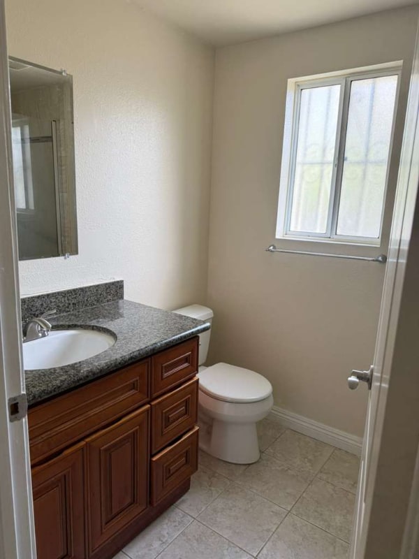 Foto del edificio - 224 Gladys Ave