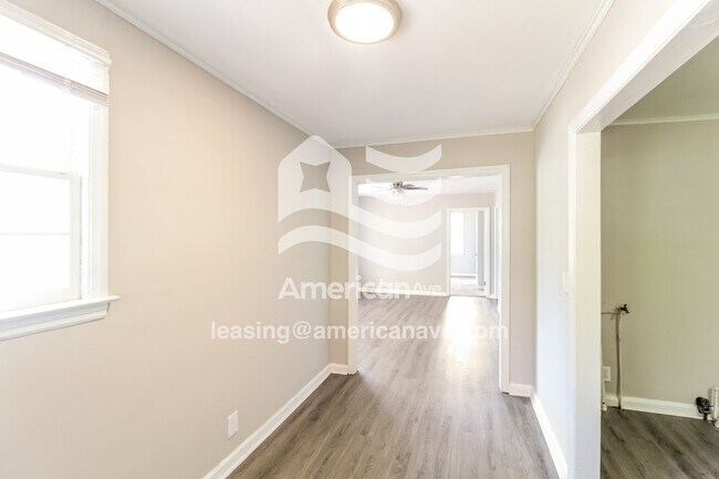 Building Photo - 1949 Manson Rd