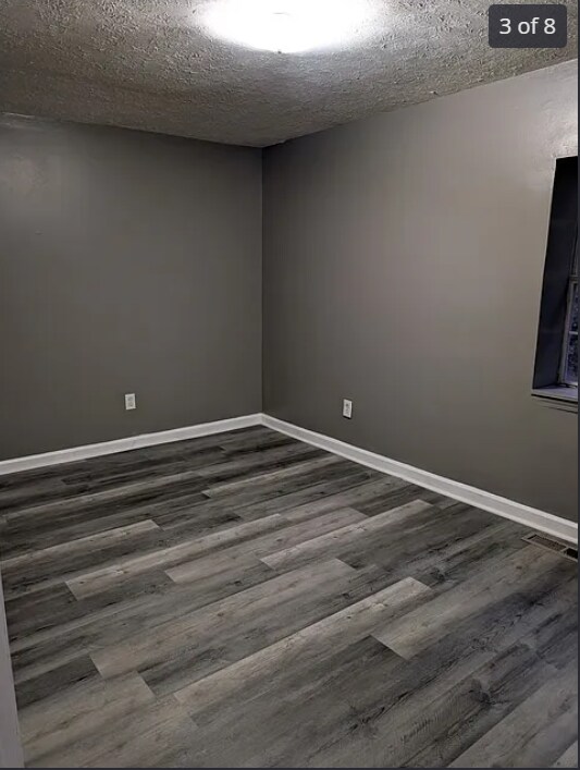 Foto del edificio - 1769 Teamon Rd