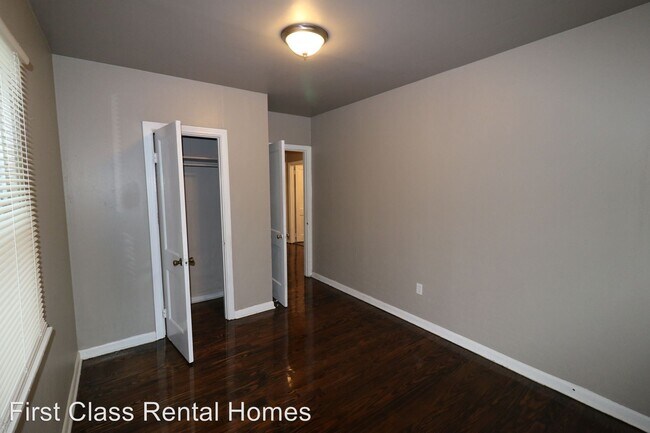 Building Photo - 3 br, 1 bath House - 1140 Durbin St
