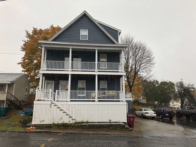 Building Photo - 58 Alma St