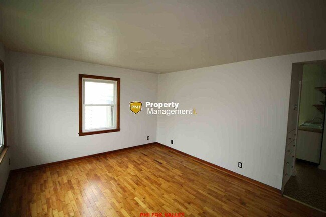 Building Photo - Nice Location near Plamore Park