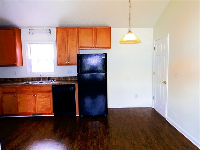 Building Photo - 181 Clearwater Drive
