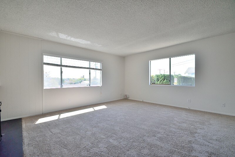 Foto principal - 4557 W 171st St