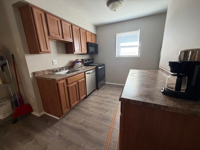 Foto del edificio - 203 Wheaton Ct