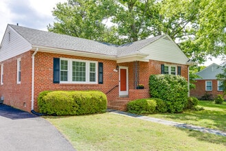 Building Photo - 1705 Pamela Dr