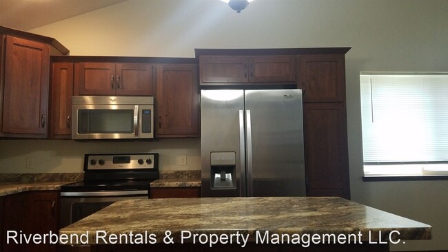 Building Photo - 3 br, 2 bath House - 3262 White Oak Ln