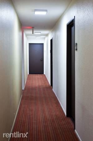 Building Photo - 1823 Grace Ave