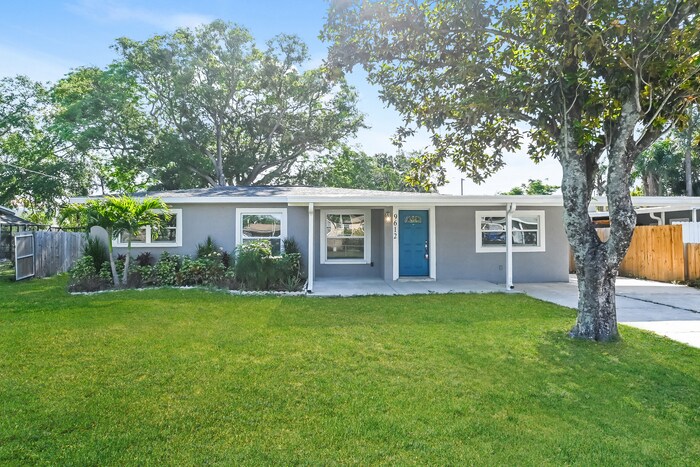 Primary Photo - 9612 Pineridge Ave