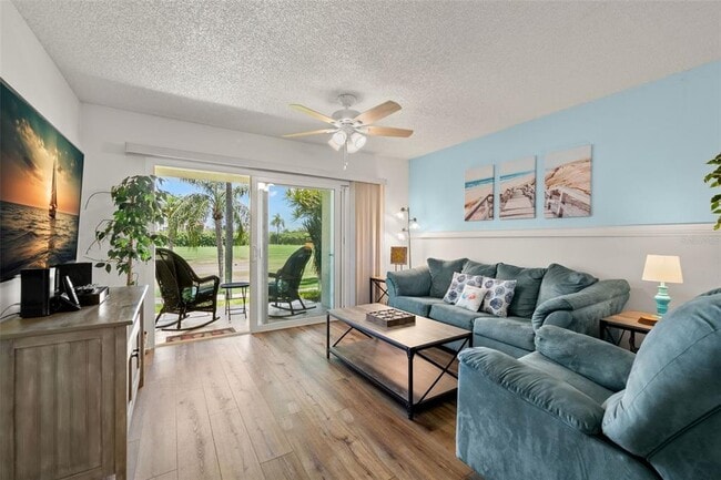 Foto del edificio - 6191 Bahia Del Mar Blvd S