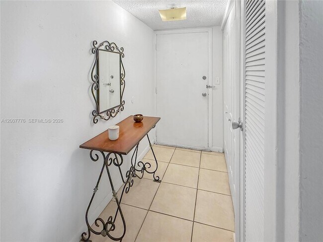 Building Photo - 10411 SW 108th Ave