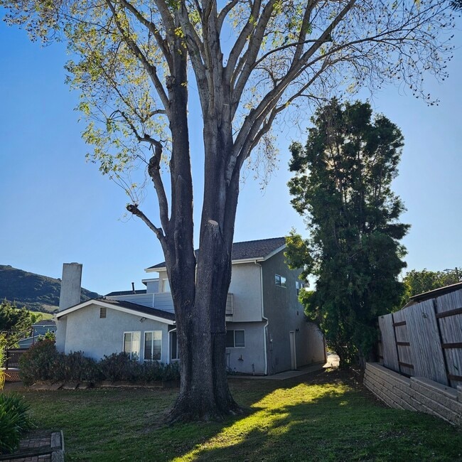 Building Photo - 399 Jaycee Dr
