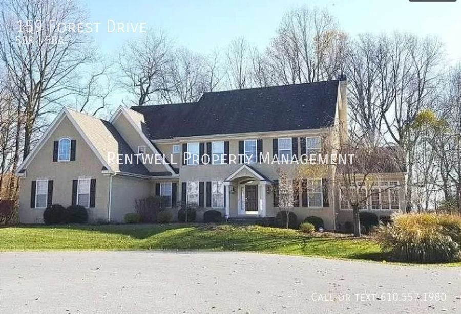 Foto principal - 159 Forest Dr