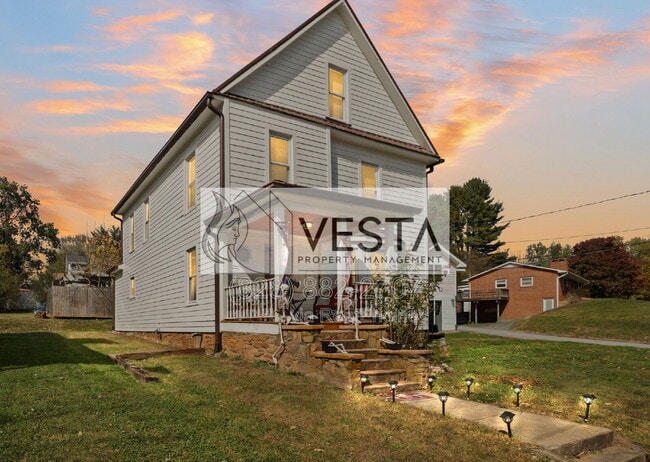 Photo - 241 N Main St House