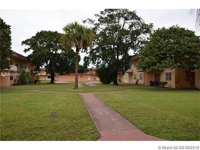 Building Photo - 395 NW 177th St