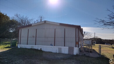 Building Photo - 190 Private Rd 3376 F