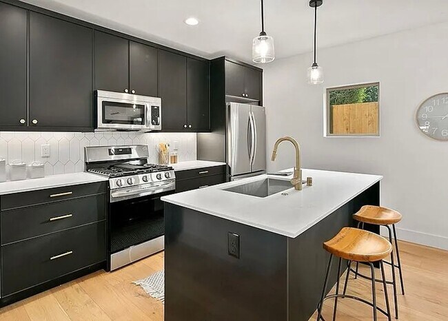 Foto del edificio - 527 NE 89th St