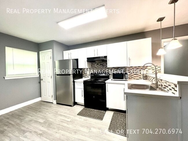 Foto del edificio - 2503 Eastway Dr