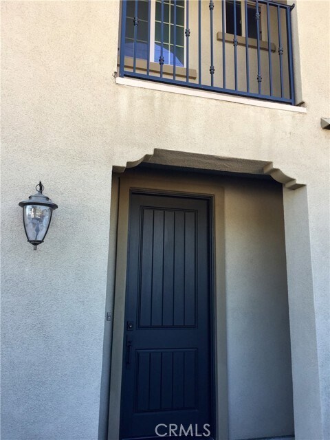 Building Photo - 338 N Azusa Ave