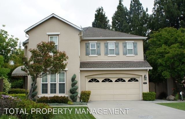 Primary Photo - 1725 Whispering Willow Pl
