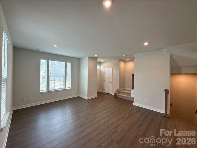 Foto del edificio - 422 Serenity Cir