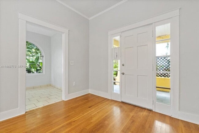 Building Photo - 34 SW 18th Rd