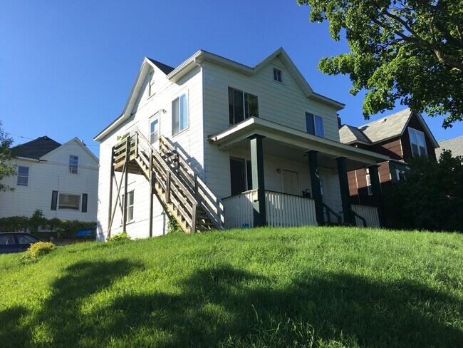 Dúplex con vista - 103 E 8th Street - 103 E 8th St