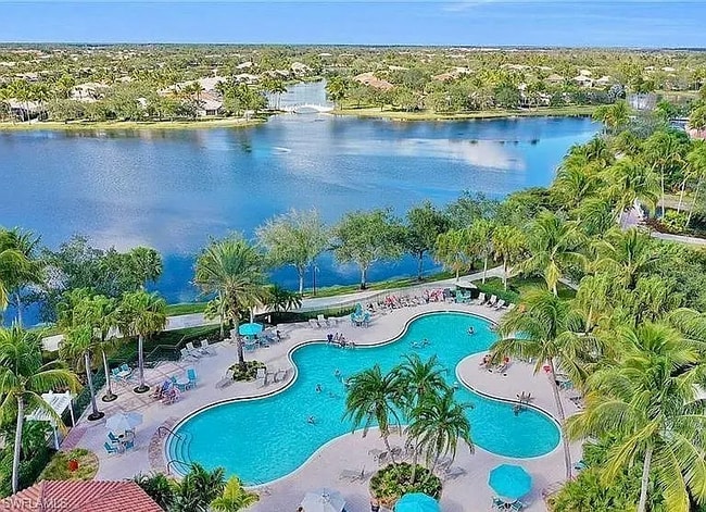 Foto del edificio - 6065 Islandwalk Blvd