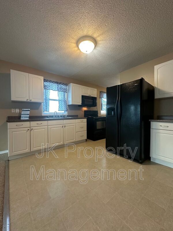 Building Photo - 5404 3rd Ave S