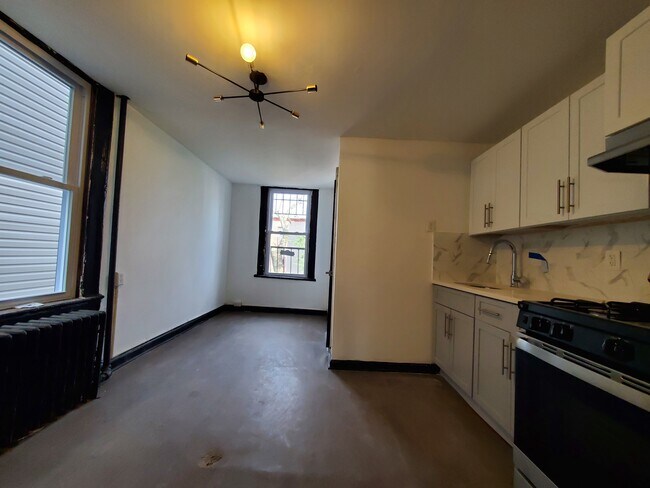 Foto del edificio - 144 Clendenny Ave