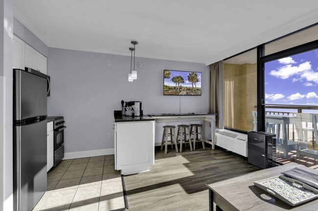 Foto del edificio - 6900 N Ocean Blvd