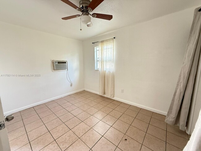 Foto del edificio - 5647 Seventh Ave