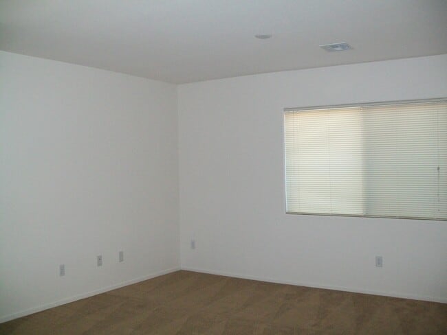 Building Photo - 5049 Hazelyn Ct