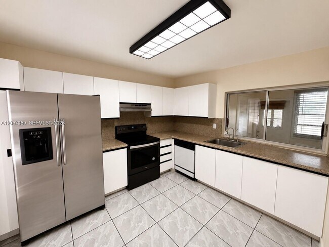 Foto del edificio - 17215 SW 112th Ct