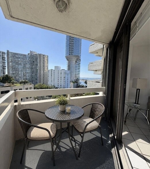 Building Photo - 2501 Brickell Ave