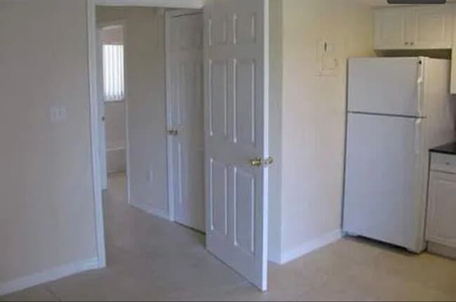 Photo - 229 W Lancaster Rd Apartment