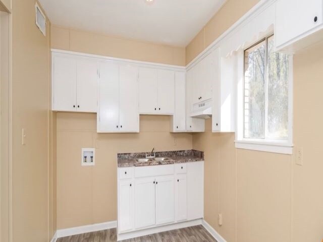 Foto del edificio - 3008 Willow Dr