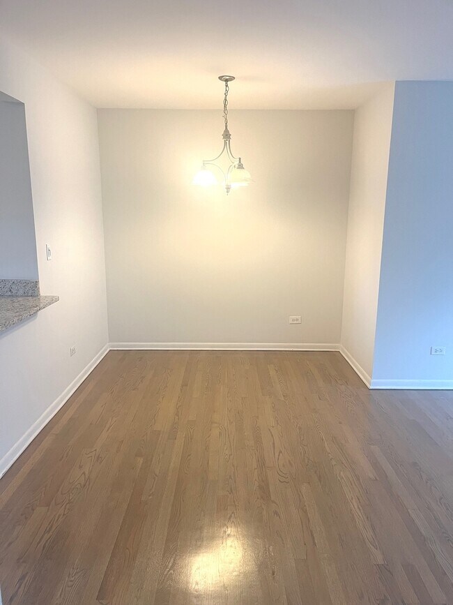 Foto del edificio - 7952 Madison St