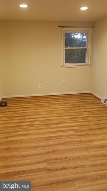 Building Photo - 294 Nandina St