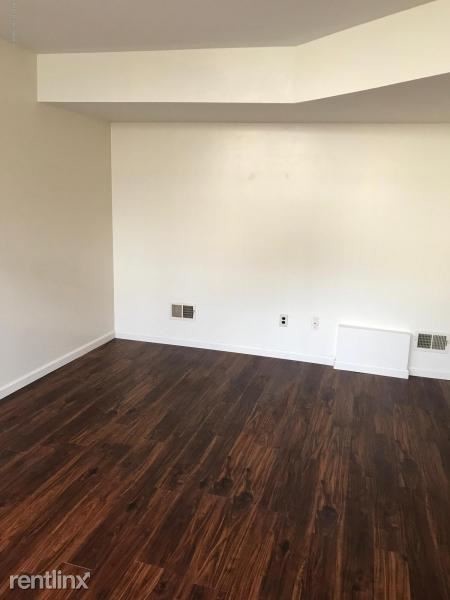 Building Photo - 861 Rossville Ave