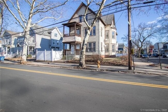 Photo - 565 Orchard St Apartment